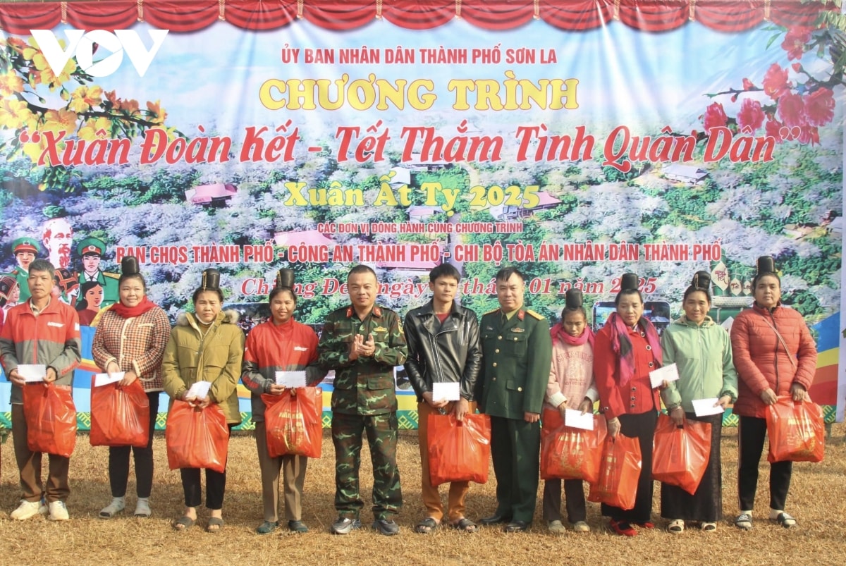 son la cham lo tet cho ho ngheo, nguoi dan vung thien tai hinh anh 3