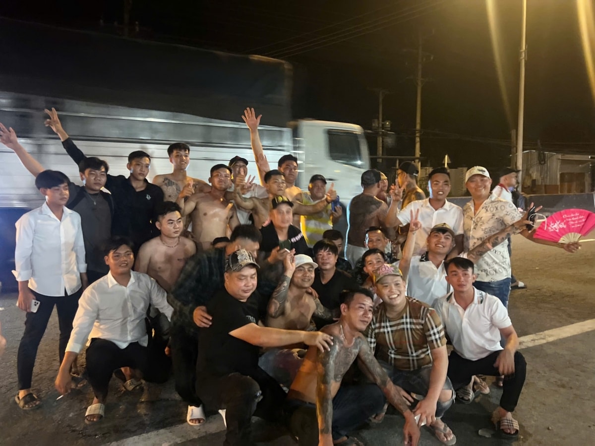 bắt 6 đối tượng có liên quan vụ đốt pháo hoa, gây mất trật tự hình ảnh 1 bat 6 doi tuong co lien quan vu dot phao hoa, gay mat trat tu hinh anh 1