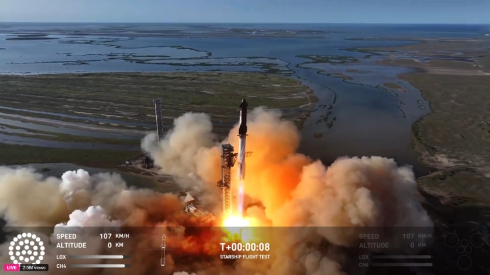 qantas phai doi lich bay vi manh vo ten lua spacex tu tren troi roi xuong hinh anh 2