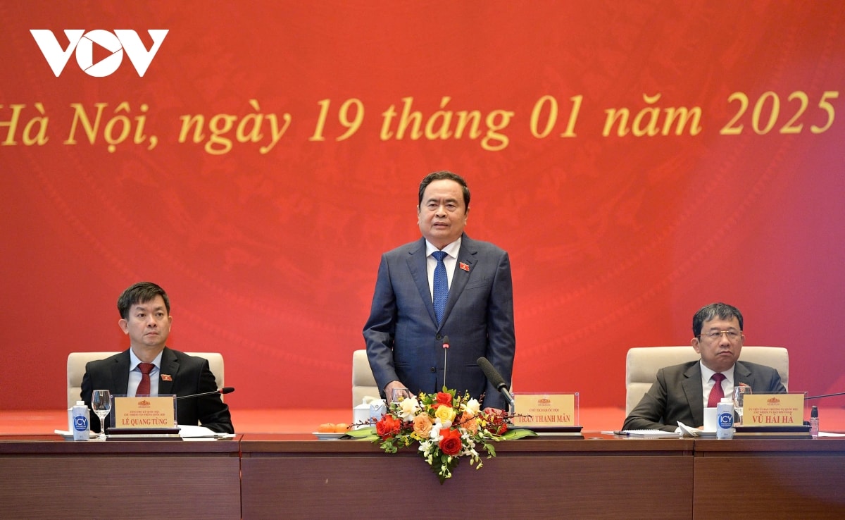 chủ tịch quốc hội gặp mặt đại diện cộng đồng người việt nam ở nước ngoài hình ảnh 2 chu tich quoc hoi gap mat dai dien cong dong nguoi viet nam o nuoc ngoai hinh anh 2