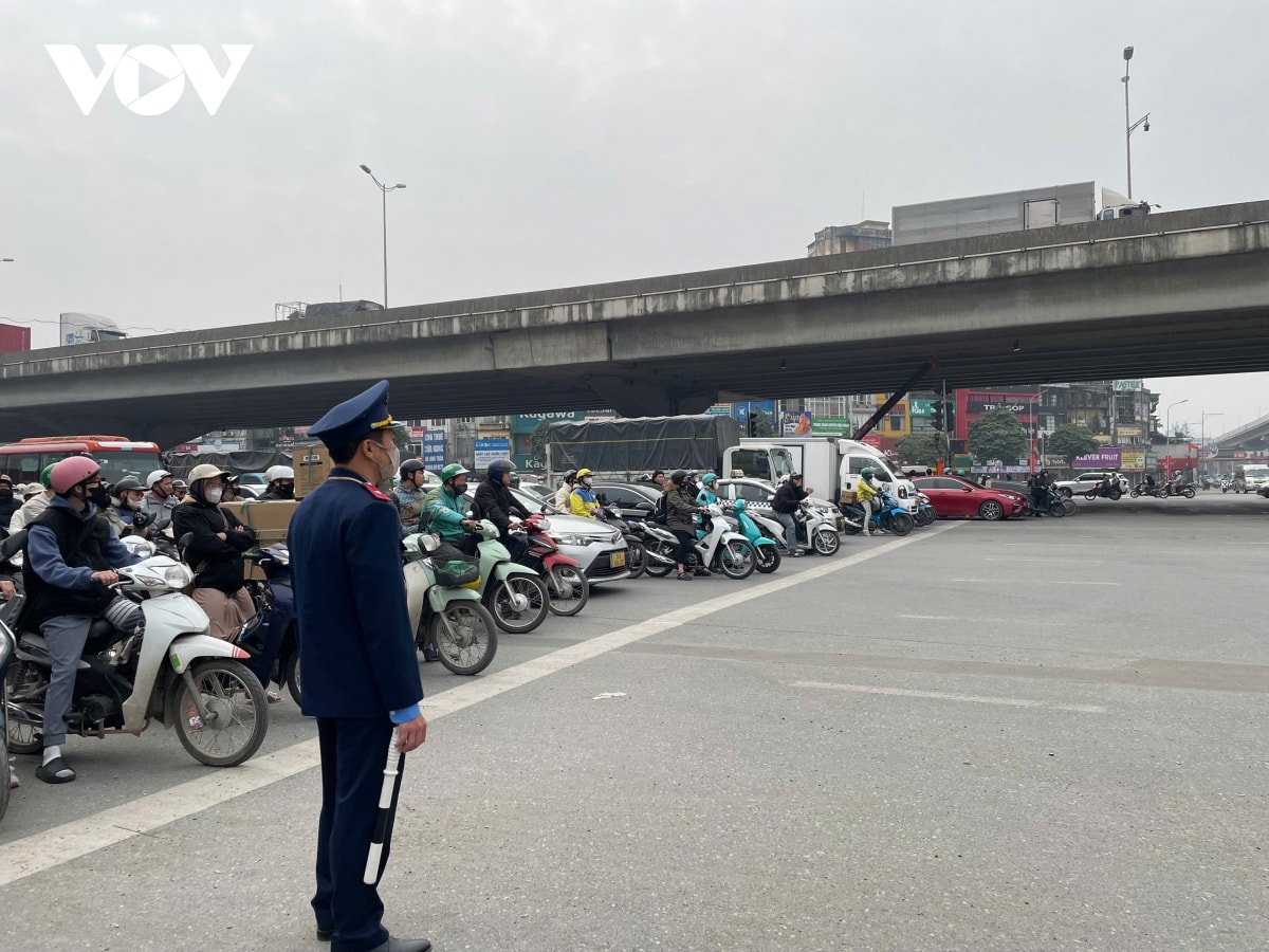 nut giao nguyen trai-nguyen xien thu hep bung binh, tam ngung den tin hieu hinh anh 1