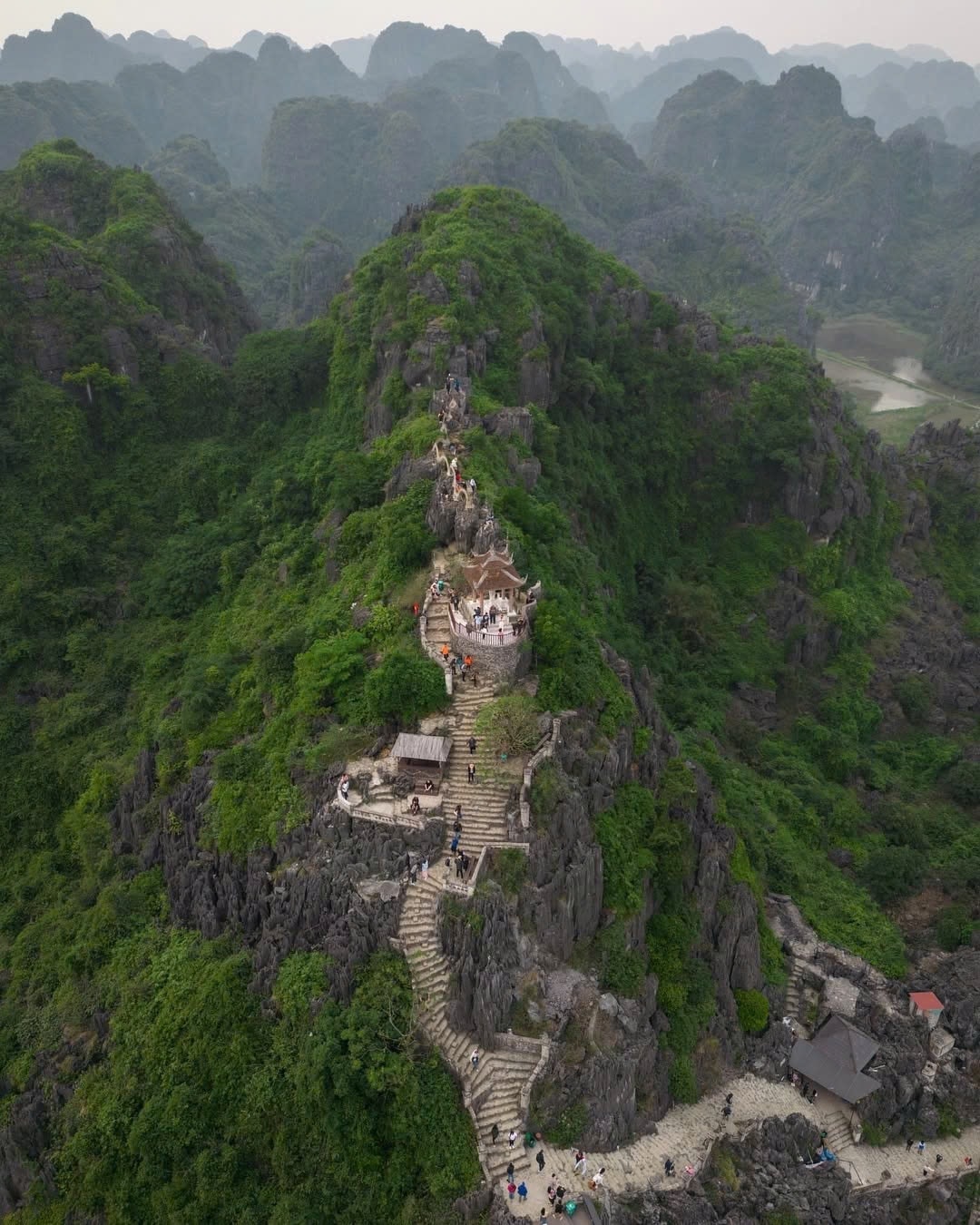 hang mua - diem du xuan duoc yeu thich bac nhat ninh binh hinh anh 2