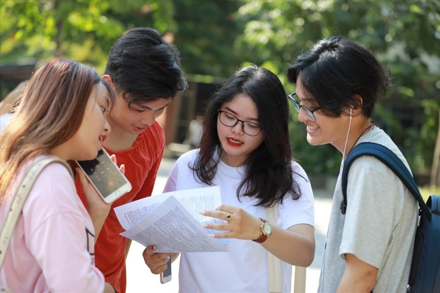 Trước khi diễn ra kỳ tuyển sinh riêng, các trường đại học công bố đề tham khảo để thí sinh dễ dàng tiếp cận, làm quen. (Ảnh minh hoạ)