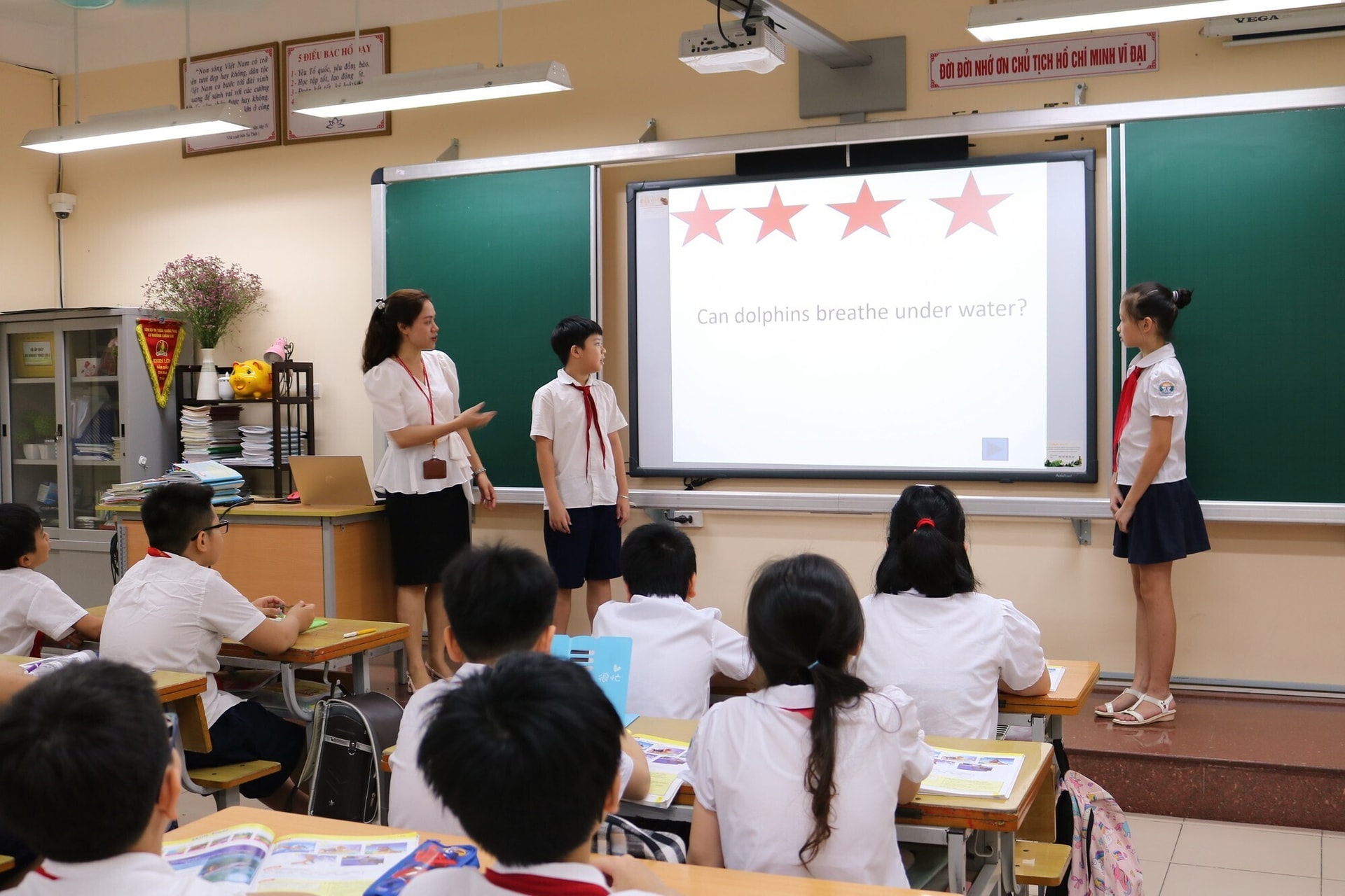 Quy định về dạy thêm, học thêm ngày càng siết chặt. (Ảnh minh họa)