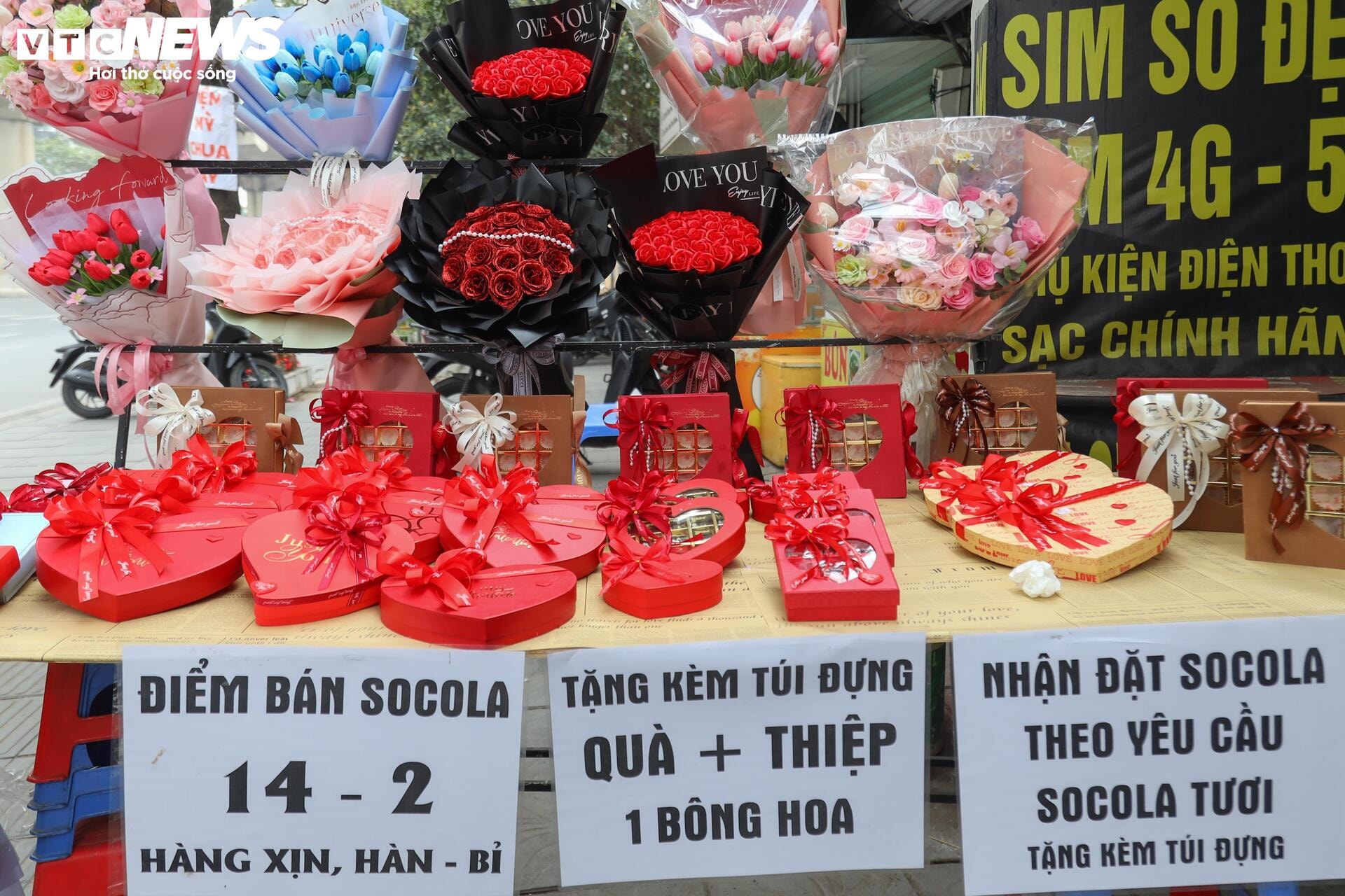 3 tiếng chốt 50 đơn, cửa hàng socola 'hốt bạc' mùa Valentine 2025 - 11