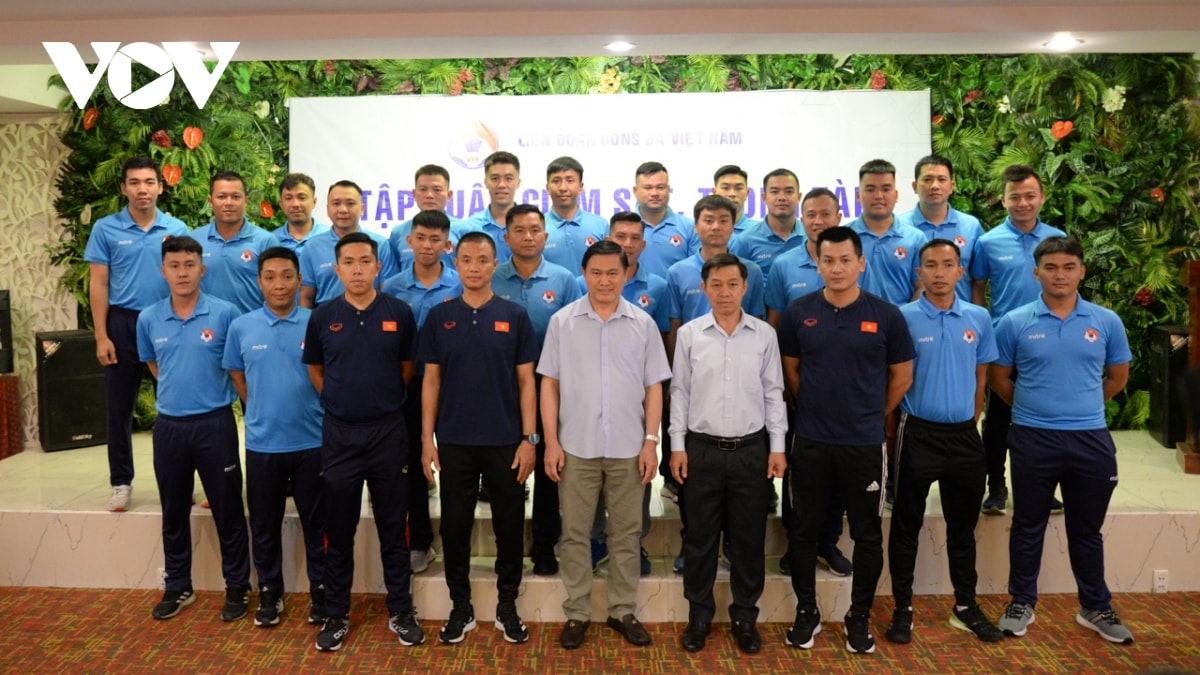 Đội ngũ giám sát, trọng tài tập huấn sẵn sàng cho mùa giải futsal 2025 hình ảnh 4 Doi ngu giam sat, trong tai tap huan san sang cho mua giai futsal 2025 hinh anh 4