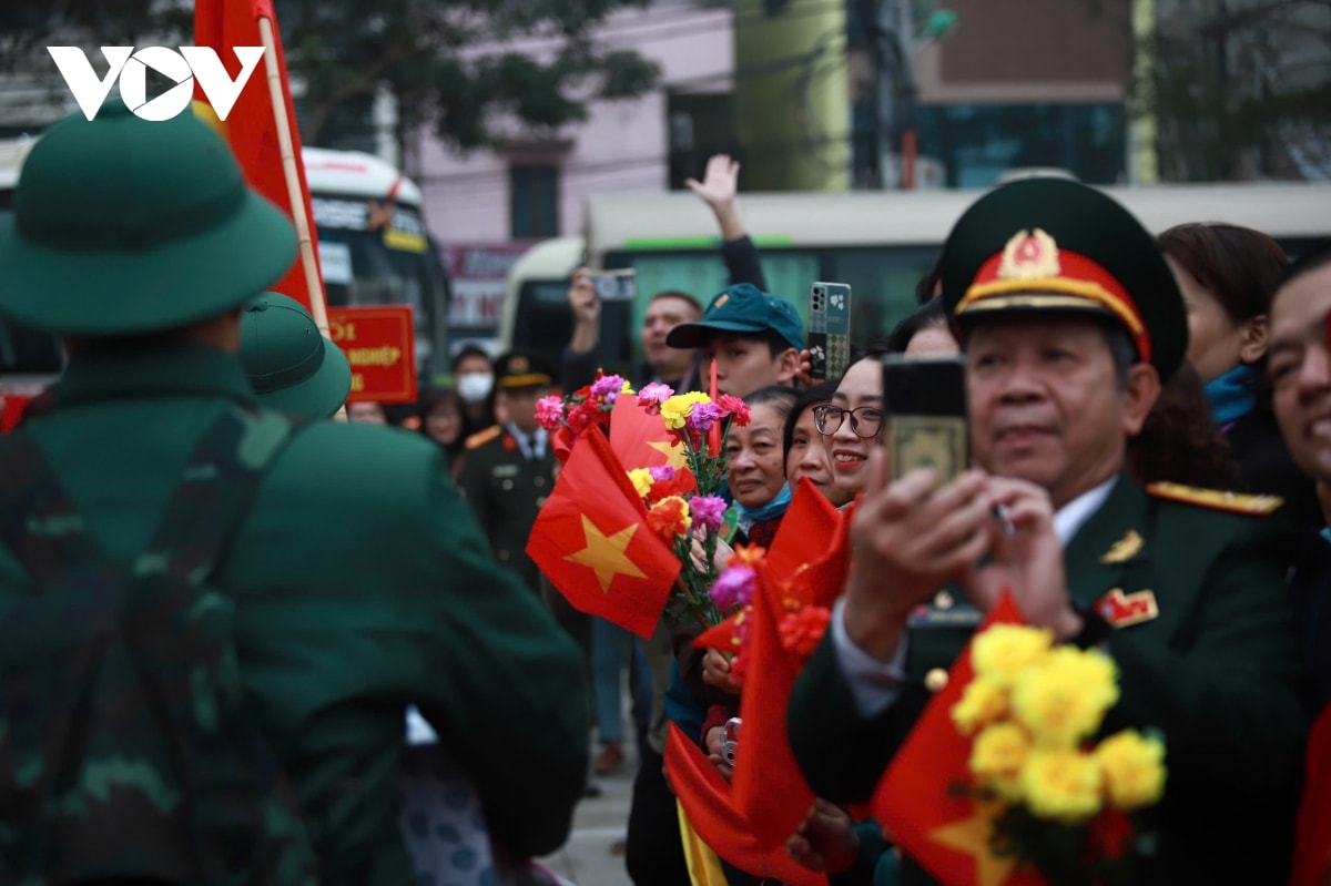 cap nhat hang van thanh nien ca nuoc len duong nhap ngu hinh anh 26