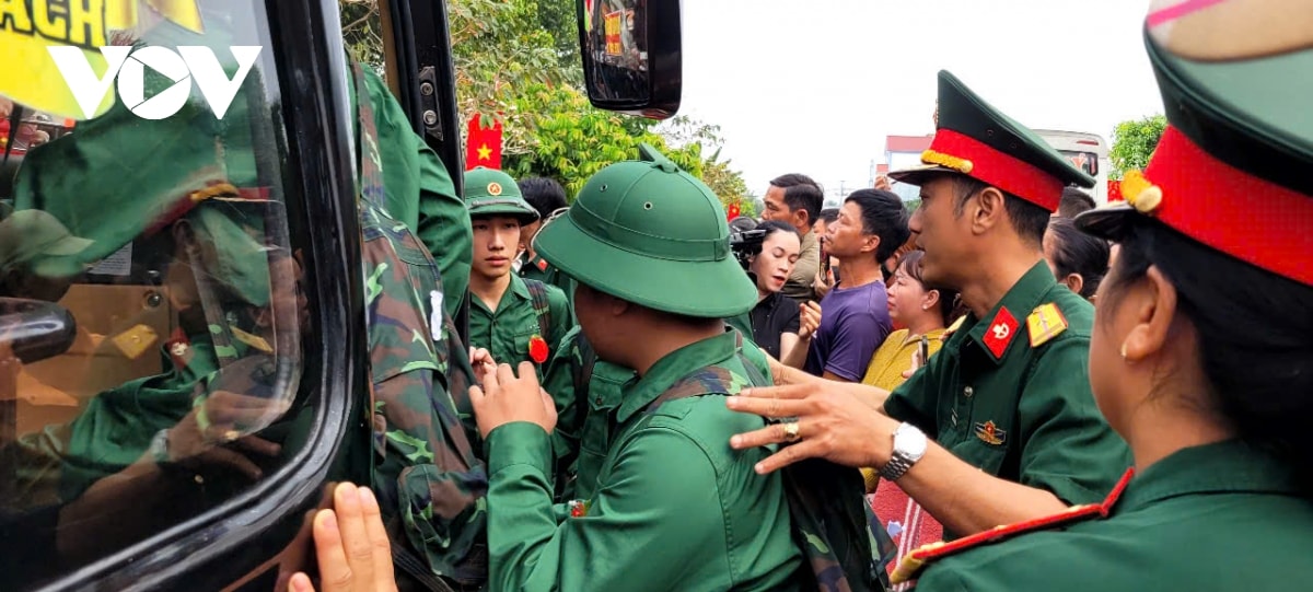 cap nhat hang van thanh nien ca nuoc len duong nhap ngu hinh anh 10