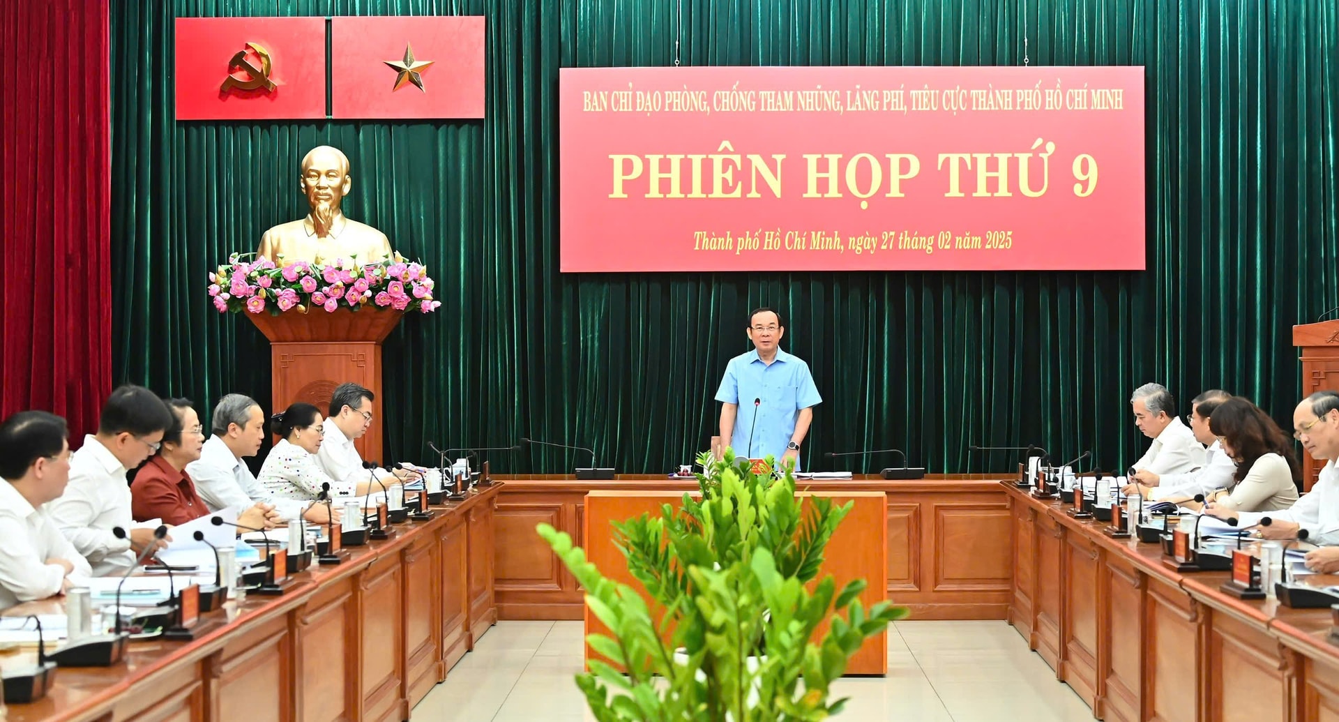 Toàn cảnh phiên họp. (Ảnh: Việt Dũng)