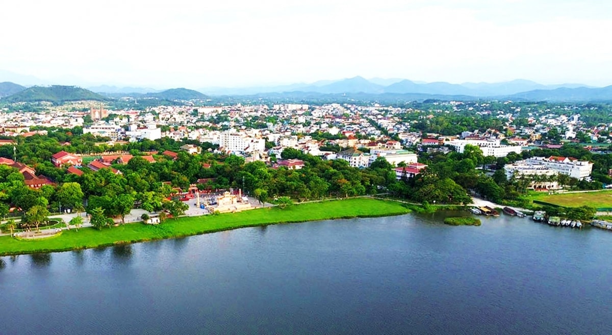 thu hút du khách đến thành phố di sản huế hình ảnh 1 thu hut du khach den thanh pho di san hue hinh anh 1