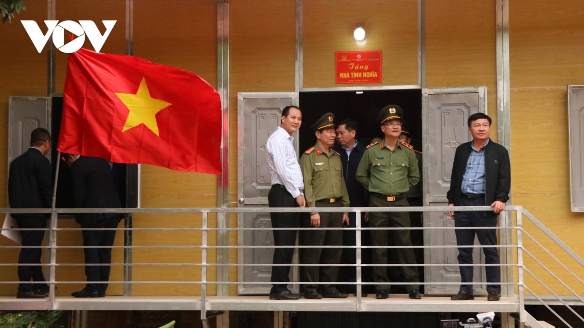 bộ công an khởi công xây dựng nhà ở tặng người nghèo tại quảng trị hình ảnh 2 bo cong an khoi cong xay dung nha o tang nguoi ngheo tai quang tri hinh anh 2