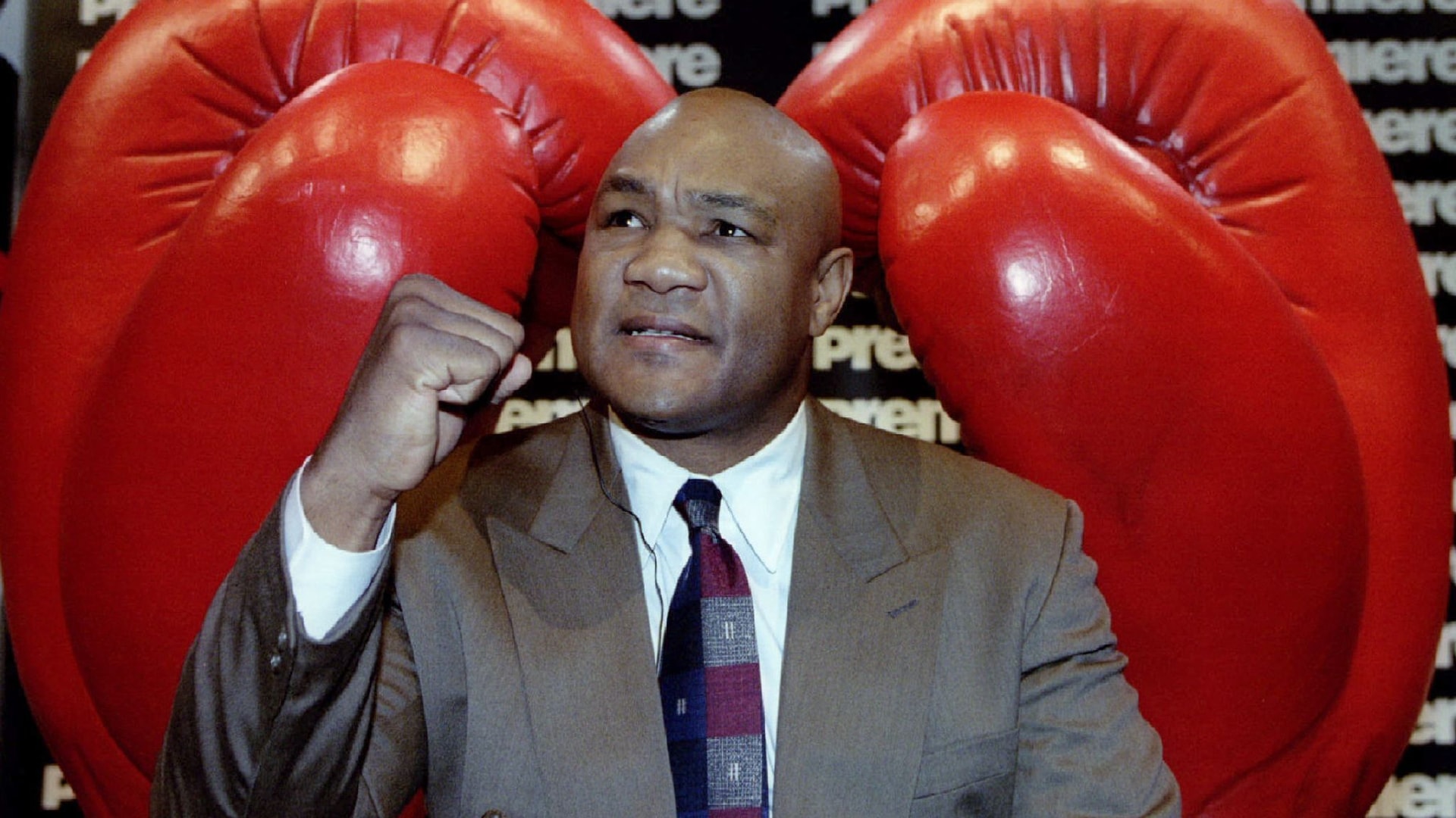 George Foreman là huyền thoại boxing thế giới.