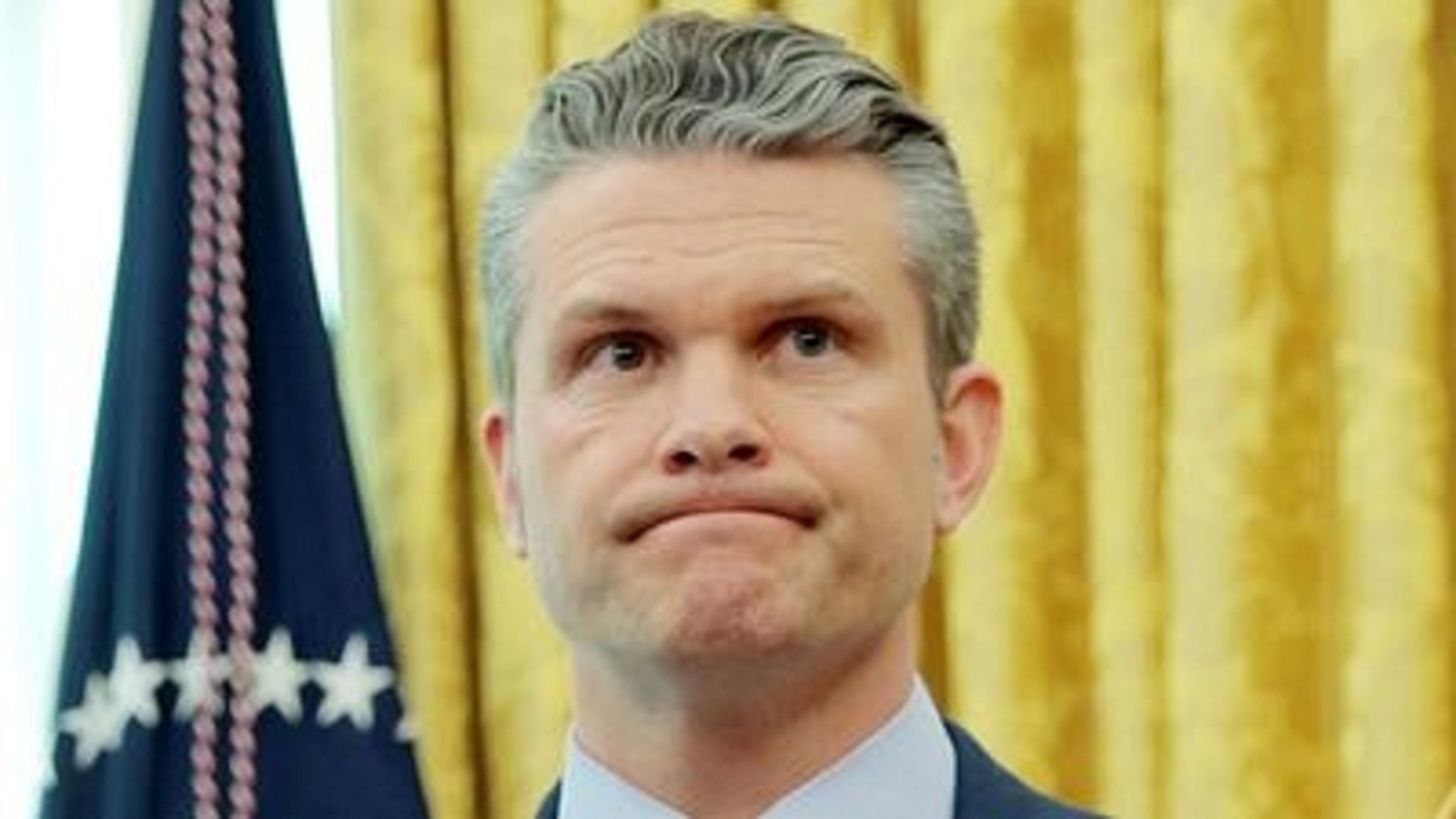 Bộ trưởng Quốc phòng Pete Hegseth.