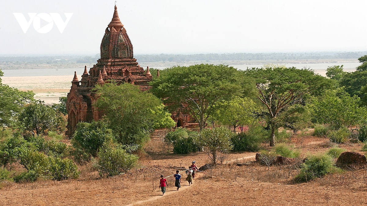 ngam ve dep cua nhung ngoi den nghin tuoi truoc con dong dat lich su o myanmar hinh anh 15
