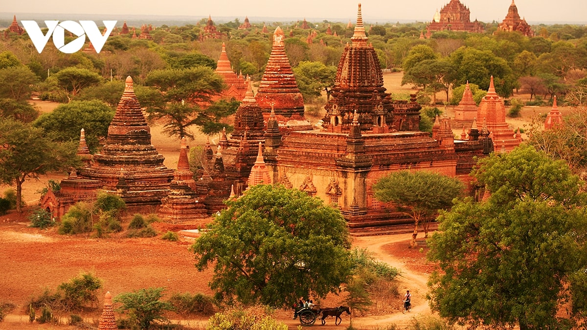ngam ve dep cua nhung ngoi den nghin tuoi truoc con dong dat lich su o myanmar hinh anh 6