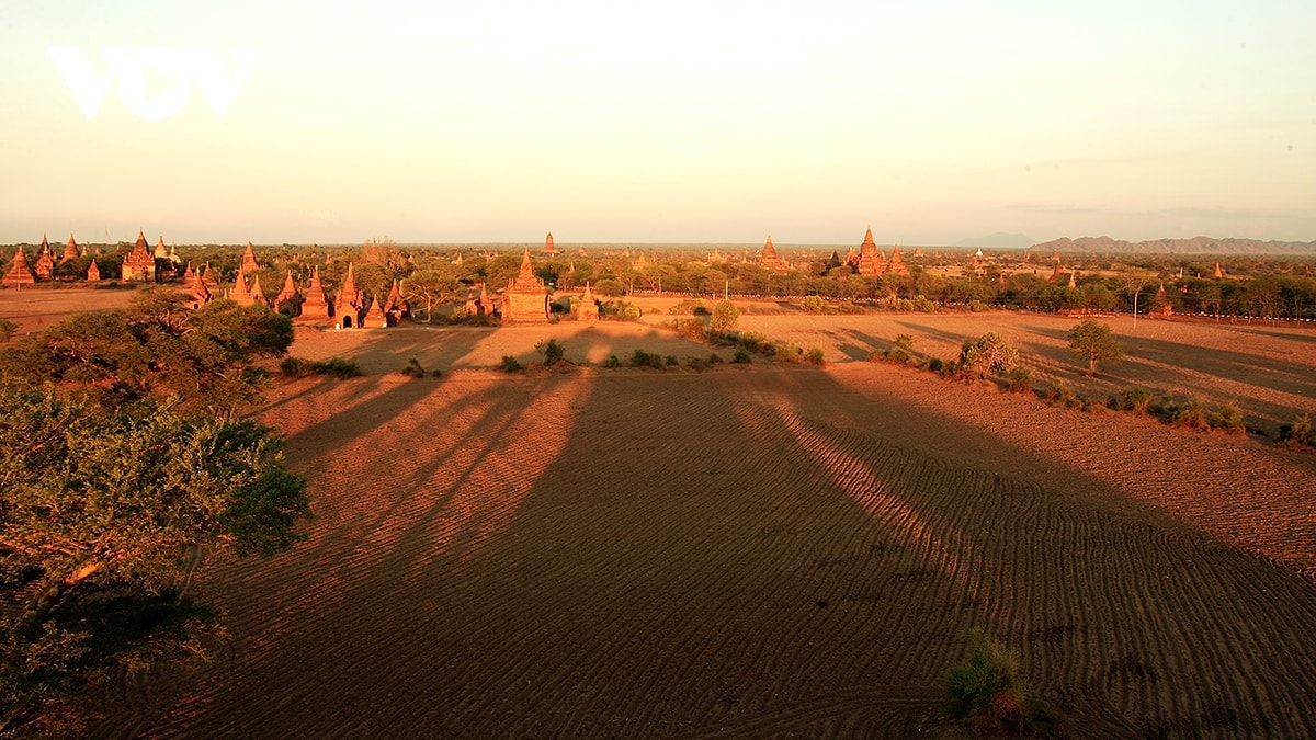 ngam ve dep cua nhung ngoi den nghin tuoi truoc con dong dat lich su o myanmar hinh anh 16