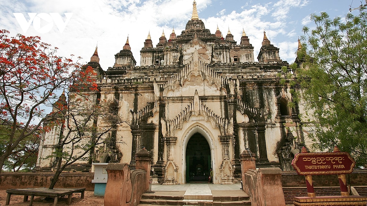 ngam ve dep cua nhung ngoi den nghin tuoi truoc con dong dat lich su o myanmar hinh anh 4
