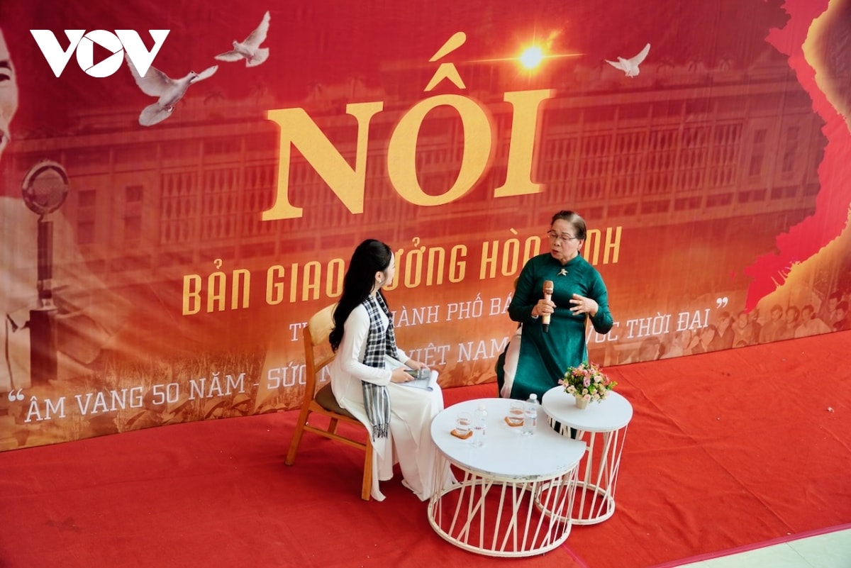  noi - ban giao huong hoa binh cua sinh vien truong cD phat thanh - truyen hinh ii hinh anh 7