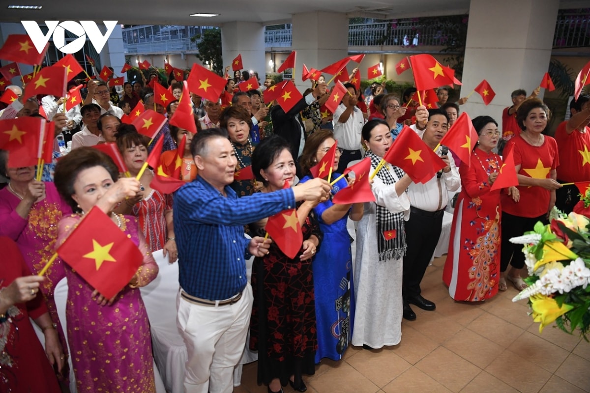 kỷ niệm 50 năm giải phóng miền nam tại khon kaen, thái lan hình ảnh 1 ky niem 50 nam giai phong mien nam tai khon kaen, thai lan hinh anh 1