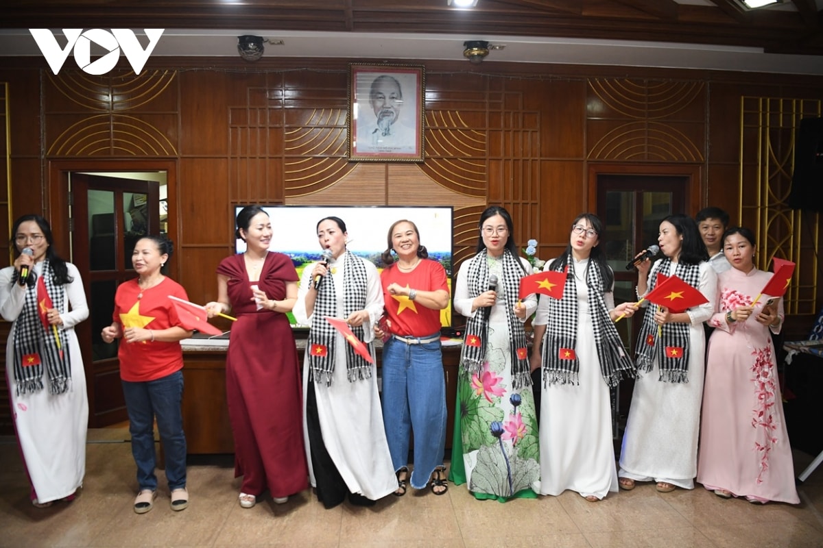 kỷ niệm 50 năm giải phóng miền nam tại khon kaen, thái lan hình ảnh 4 ky niem 50 nam giai phong mien nam tai khon kaen, thai lan hinh anh 4