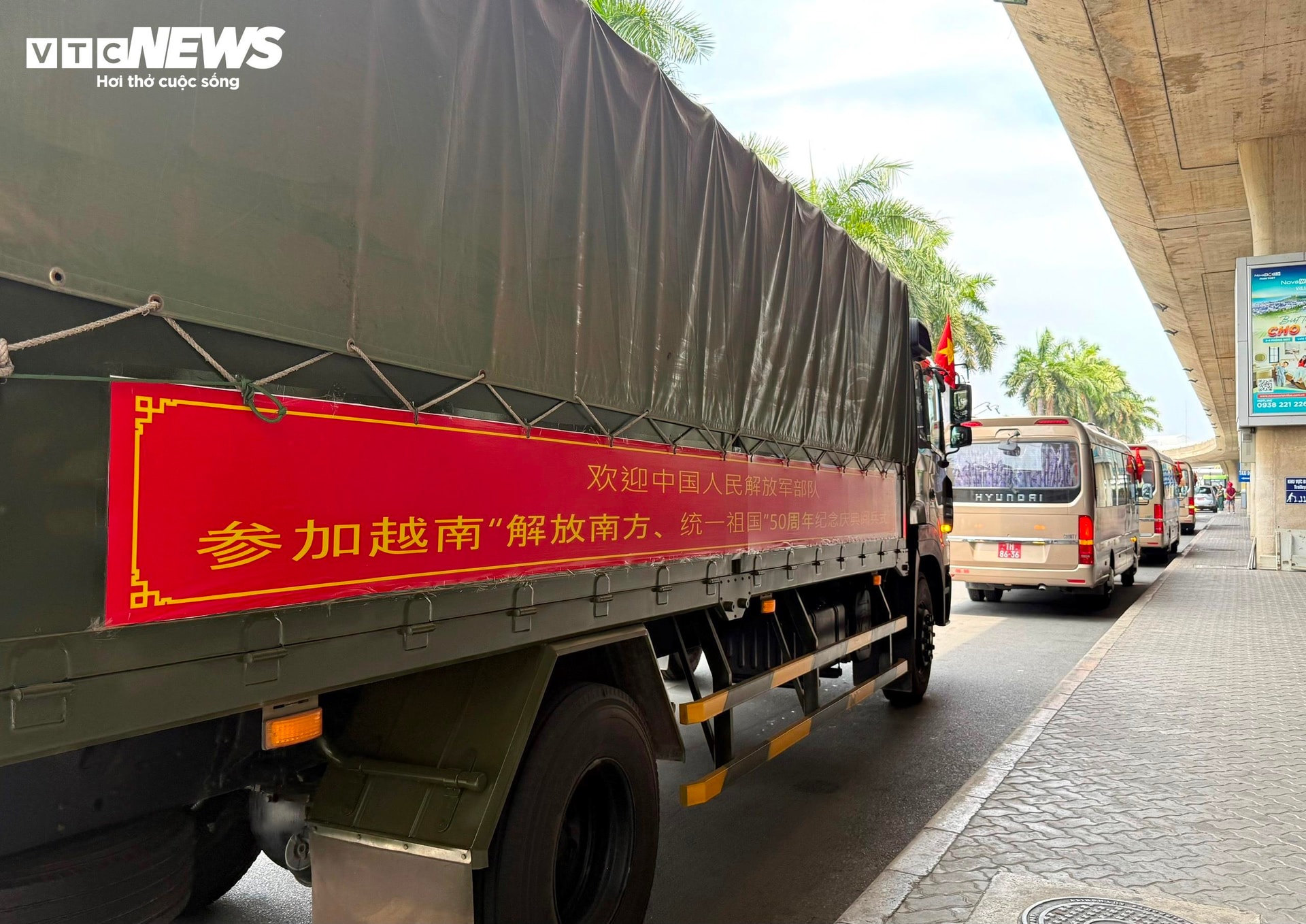 Đoàn quân đội Trung Quốc về nước sau khi tham gia diễu binh 30/4 tại Việt Nam - 6
