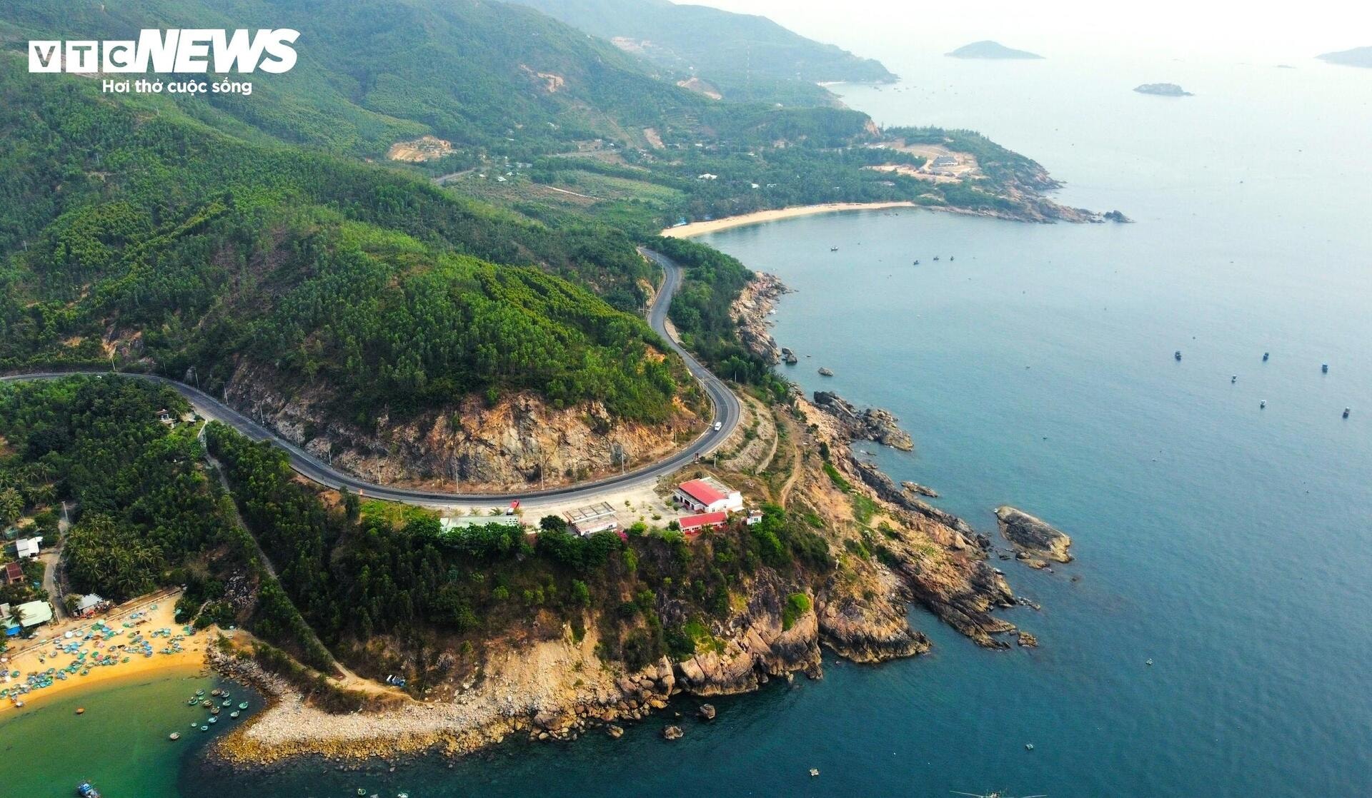 Cảnh thiên nhiên đẹp xiêu lòng tại Bình Định - 1