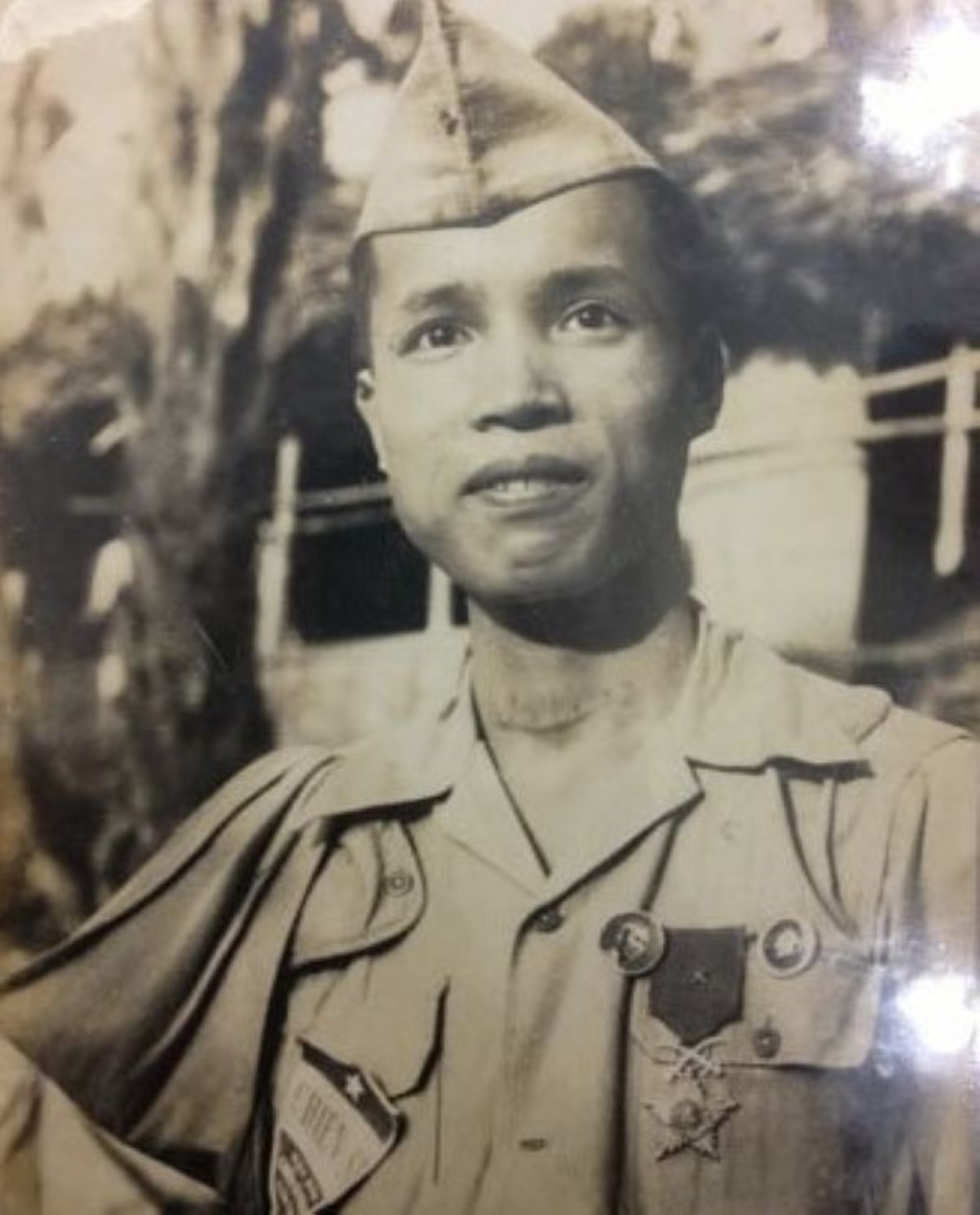 La Văn Cầu được phong danh hiệu Anh hùng Lực lượng vũ trang nhân dân năm 1952. (Ảnh tư liệu)