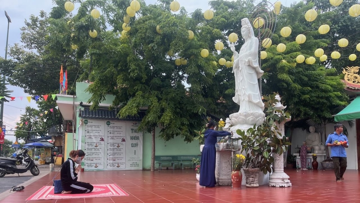 phật tử tại tp.hcm vui mừng chờ đón Đại lễ vesak hình ảnh 1 phat tu tai tp.hcm vui mung cho don Dai le vesak hinh anh 1