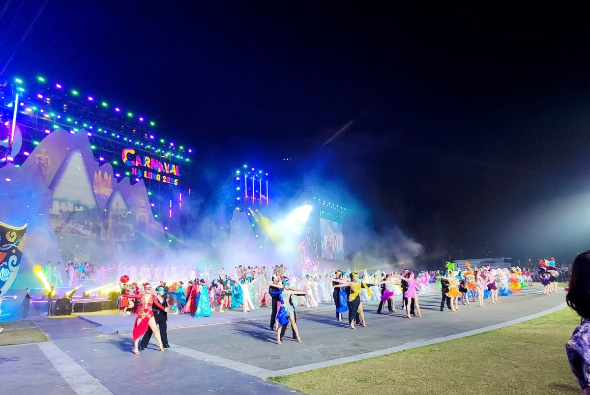 carnaval hạ long kết nối di sản, tiên phong tỏa sáng hình ảnh 1 carnaval ha long ket noi di san, tien phong toa sang hinh anh 1