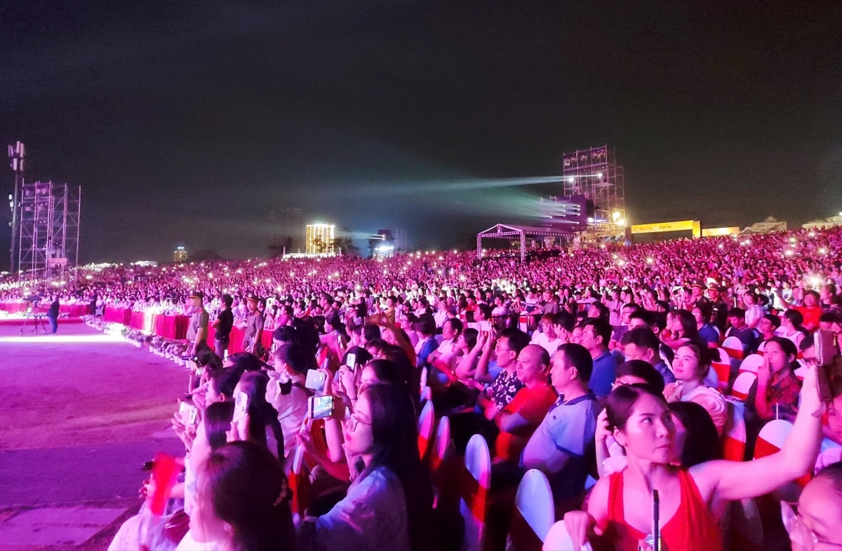 carnaval hạ long kết nối di sản, tiên phong tỏa sáng hình ảnh 5 carnaval ha long ket noi di san, tien phong toa sang hinh anh 5