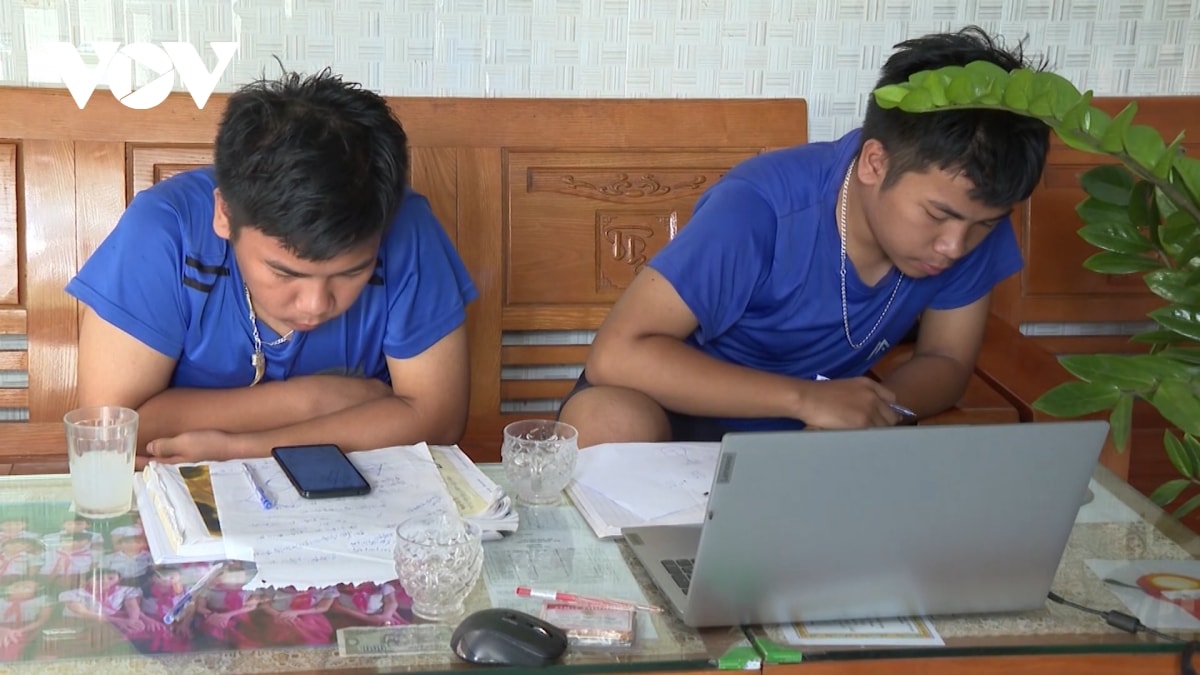 anh em song sinh xứ quảng cùng đoạt giải toán quốc tế hình ảnh 1 anh em song sinh xu quang cung doat giai toan quoc te hinh anh 1