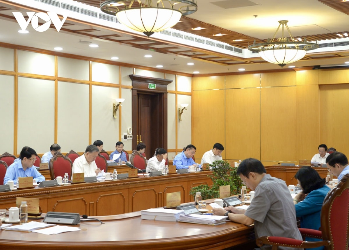 tong bi thu to lam chu tri cuoc hop ve trien khai sap xep to chuc bo may cac cap hinh anh 3