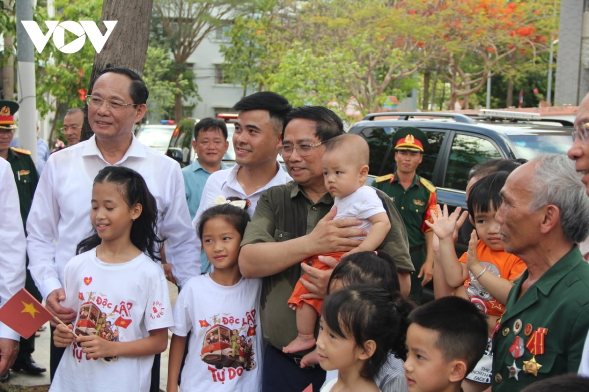 thu tuong pham minh chinh du le vieng, tri an liet si tai con Dao hinh anh 4