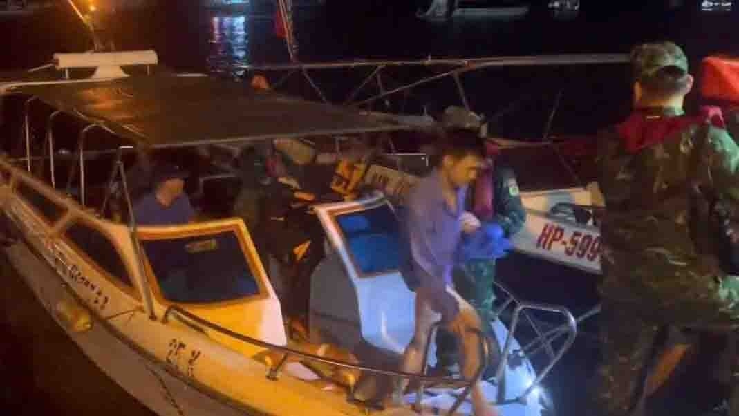 cứu 6 thuyền viên gặp nạn trên vùng biển cát bà, hải phòng hình ảnh 1 cuu 6 thuyen vien gap nan tren vung bien cat ba, hai phong hinh anh 1