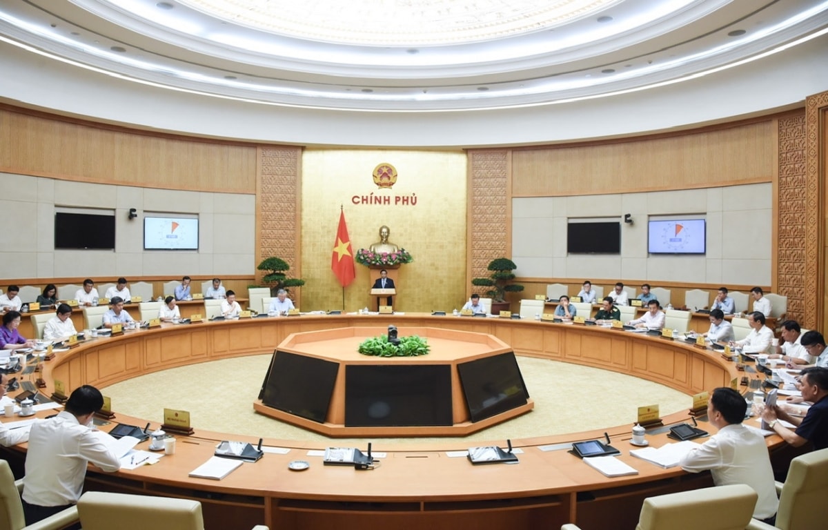 thủ tướng tiếp tục hoàn thiện thể chế, tinh gọn, sắp xếp lại tổ chức bộ máy hình ảnh 2 thu tuong tiep tuc hoan thien the che, tinh gon, sap xep lai to chuc bo may hinh anh 2