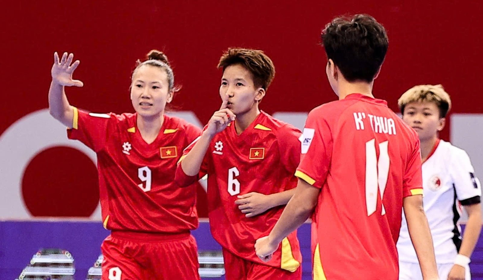Đội tuyển futsal nữ Việt Nam giành chiến thắng Hong Kong (Trung Quốc).