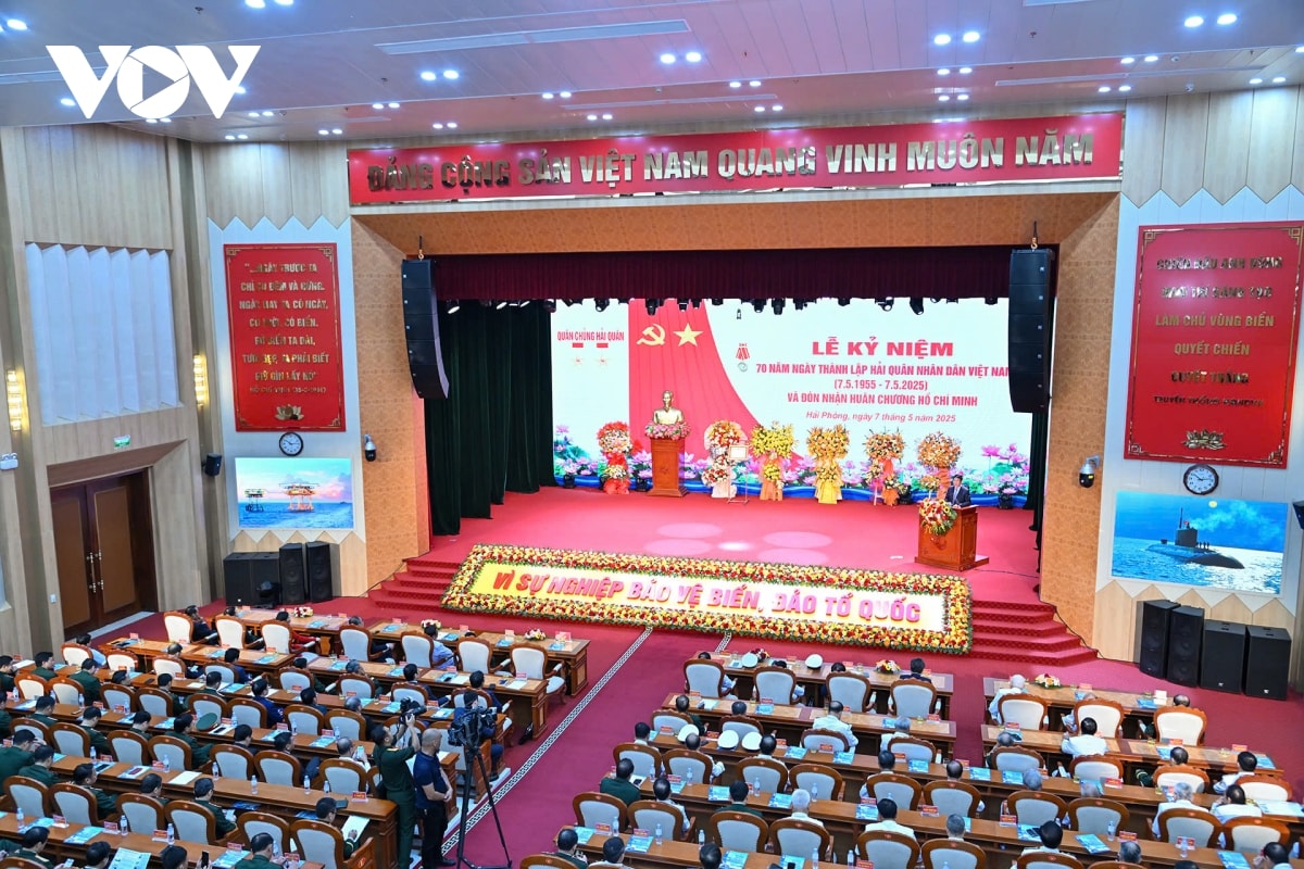 chủ tịch nước lương cường dự kỷ niệm 70 năm ngày thành lập hải quân nhân dân việt nam hình ảnh 4 chu tich nuoc luong cuong du ky niem 70 nam ngay thanh lap hai quan nhan dan viet nam hinh anh 4