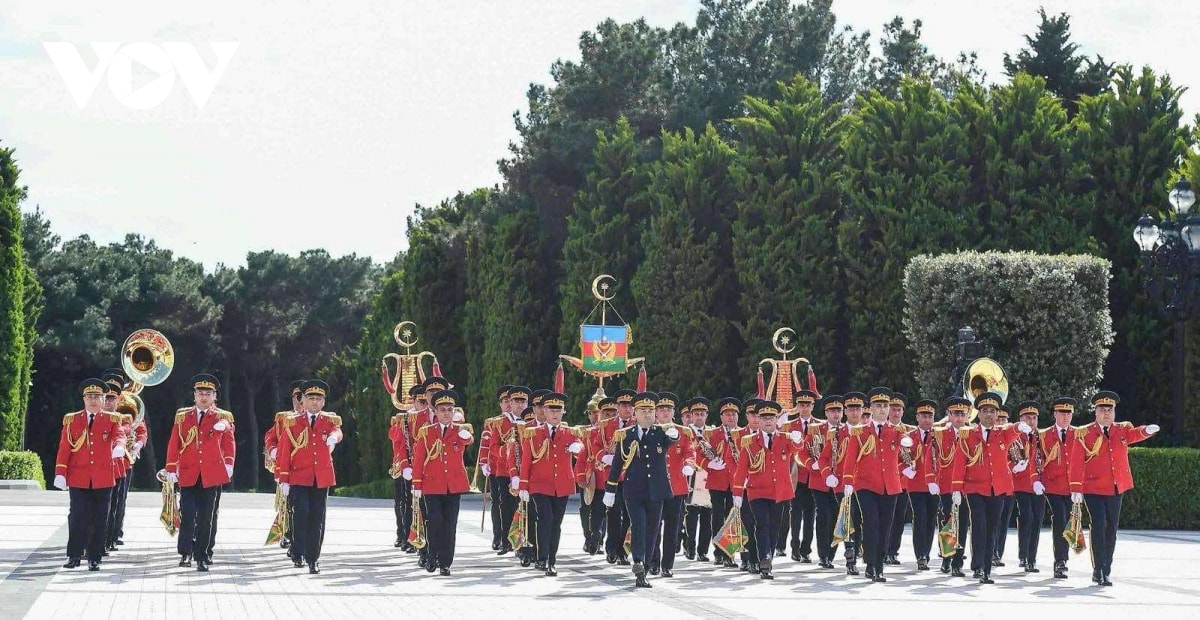 le don tong bi thu to lam tham cap nha nuoc toi azerbaijan hinh anh 1