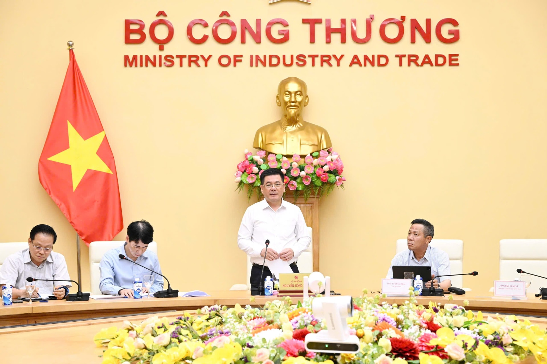 Bộ trưởng Nguyễn Hồng Diên làm việc với các tập đoàn lớn thúc đẩy cân bằng thương mại Mỹ và Việt Nam.
