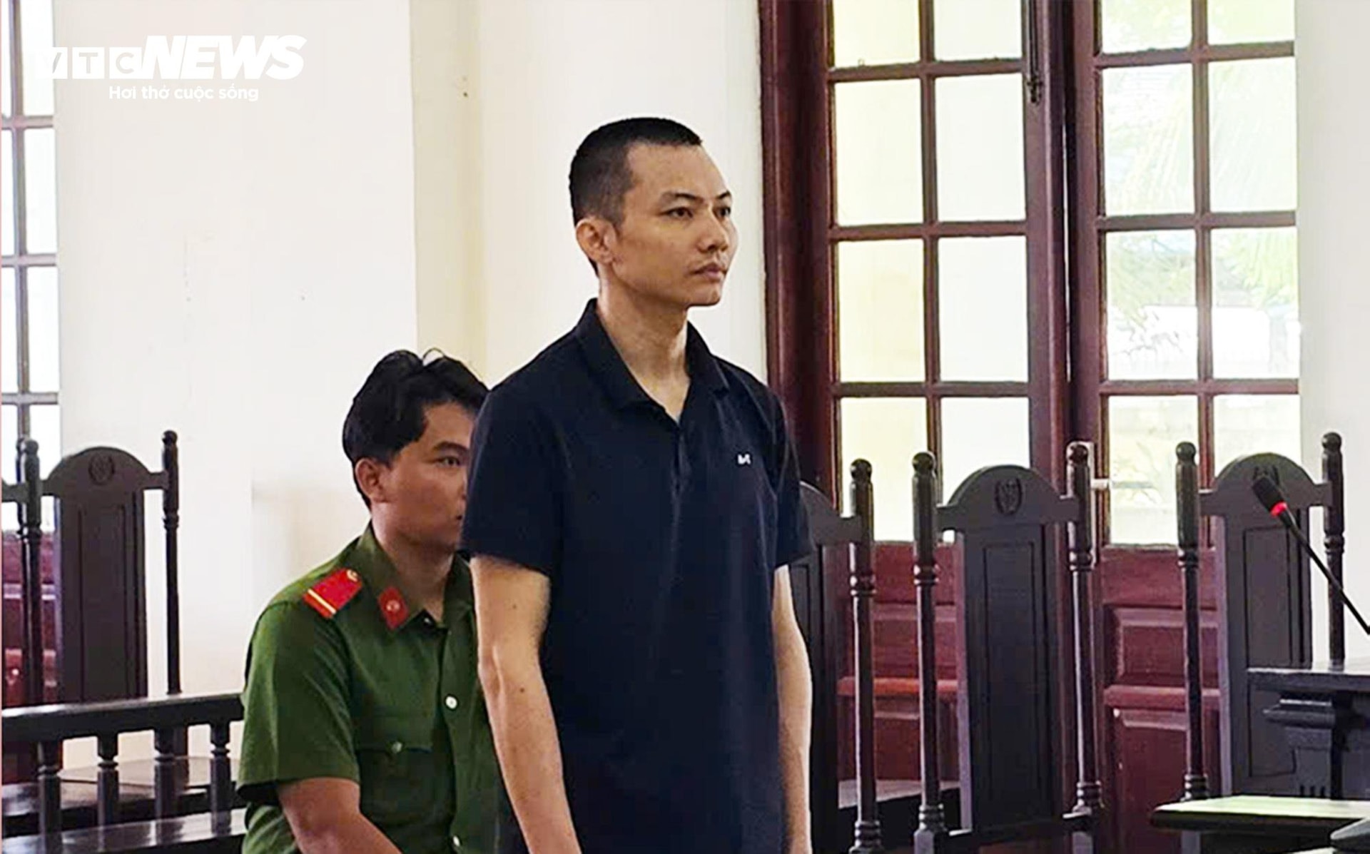 Bị cáo Lê Thanh Nhất Nguyên tại phiên toà.