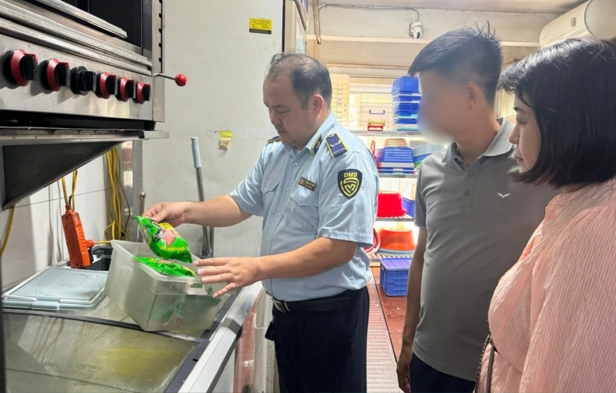 kiểm tra lòng se điếu hà nội chủ quán bảo thực ra bộ lòng dài khoảng 25m hình ảnh 2 kiem tra long se dieu ha noi chu quan bao thuc ra bo long dai khoang 25m hinh anh 2