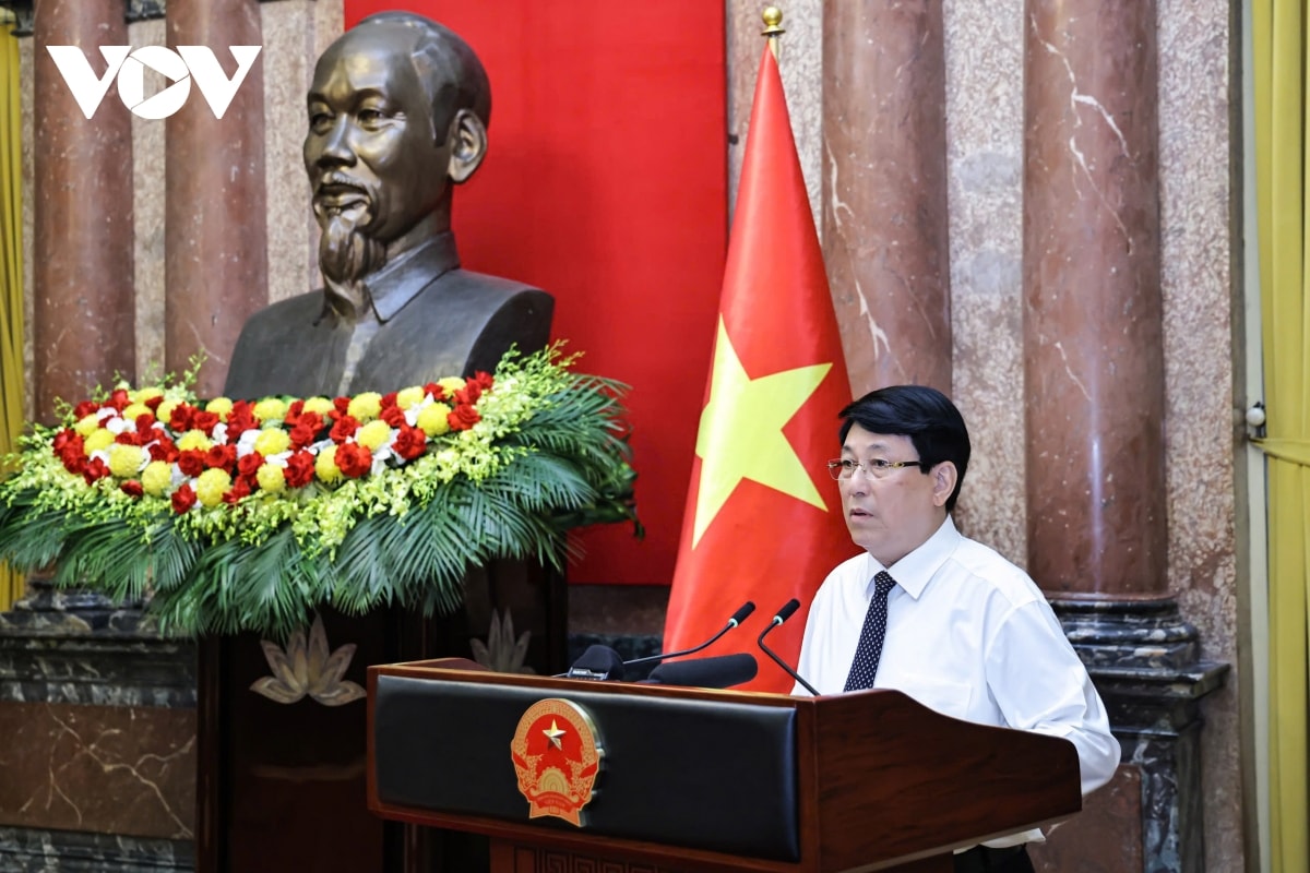 chủ tịch nước trao quyết định bổ nhiệm 3 phó chủ nhiệm văn phòng chủ tịch nước hình ảnh 2 chu tich nuoc trao quyet dinh bo nhiem 3 pho chu nhiem van phong chu tich nuoc hinh anh 2