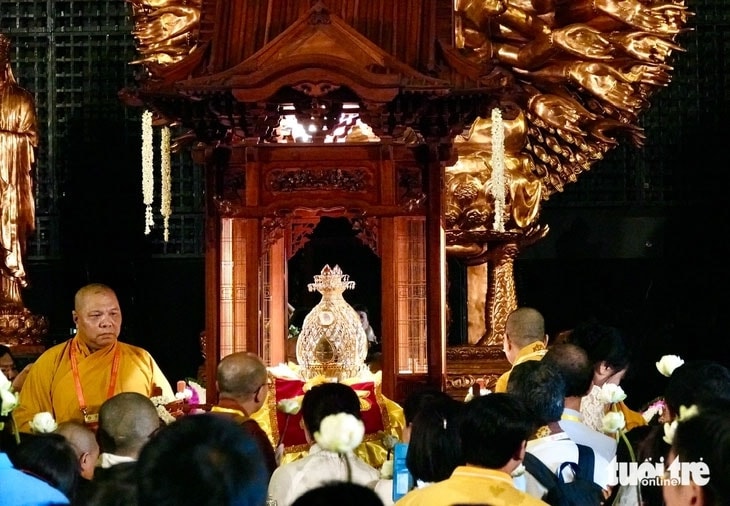 lịch trình chiêm bái xá lợi phật tại chùa quán sứ như thế nào hình ảnh 1 lich trinh chiem bai xa loi phat tai chua quan su nhu the nao hinh anh 1