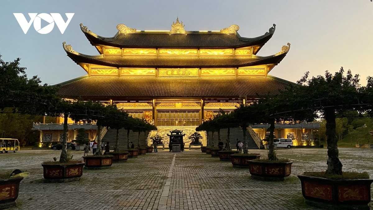 Đưa công nghiệp văn hóa thành đòn bẩy cho du lịch ninh bình hình ảnh 3 Dua cong nghiep van hoa thanh don bay cho du lich ninh binh hinh anh 3