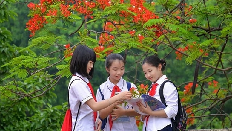 Tạo môi trường để các em học sinh được vui chơi lành mạnh; rèn luyện kỹ năng sống, tham gia các hoạt động ngoại ngữ, văn hóa, nghệ thuật, thể dục thể thao, phát triển thể chất.