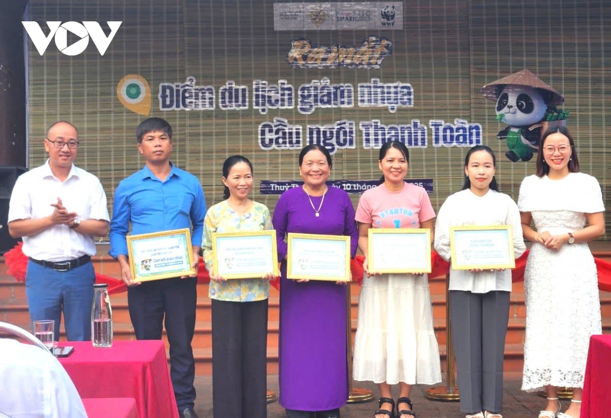 ra mắt Điểm du lịch giảm nhựa tại cầu ngói thanh toàn hình ảnh 2 ra mat Diem du lich giam nhua tai cau ngoi thanh toan hinh anh 2