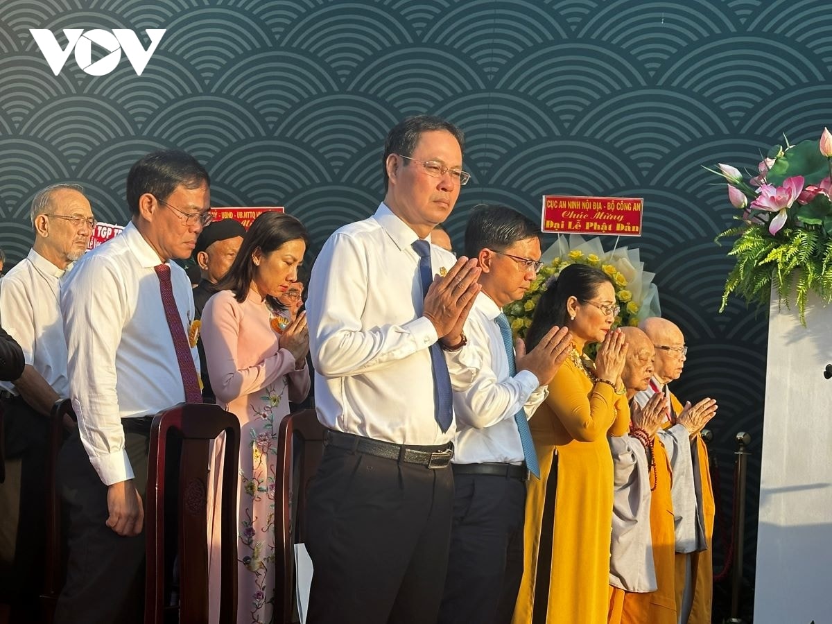 mùa phật đản lan tỏa những giá trị nhân văn hình ảnh 4 mua phat dan lan toa nhung gia tri nhan van hinh anh 4