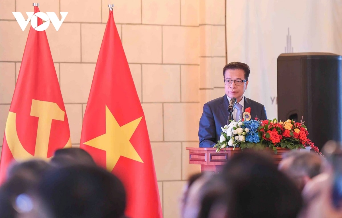 tổng bí thư người việt nam ở nước ngoài là bộ phận không tách rời của Đất nước hình ảnh 3 tong bi thu nguoi viet nam o nuoc ngoai la bo phan khong tach roi cua Dat nuoc hinh anh 3