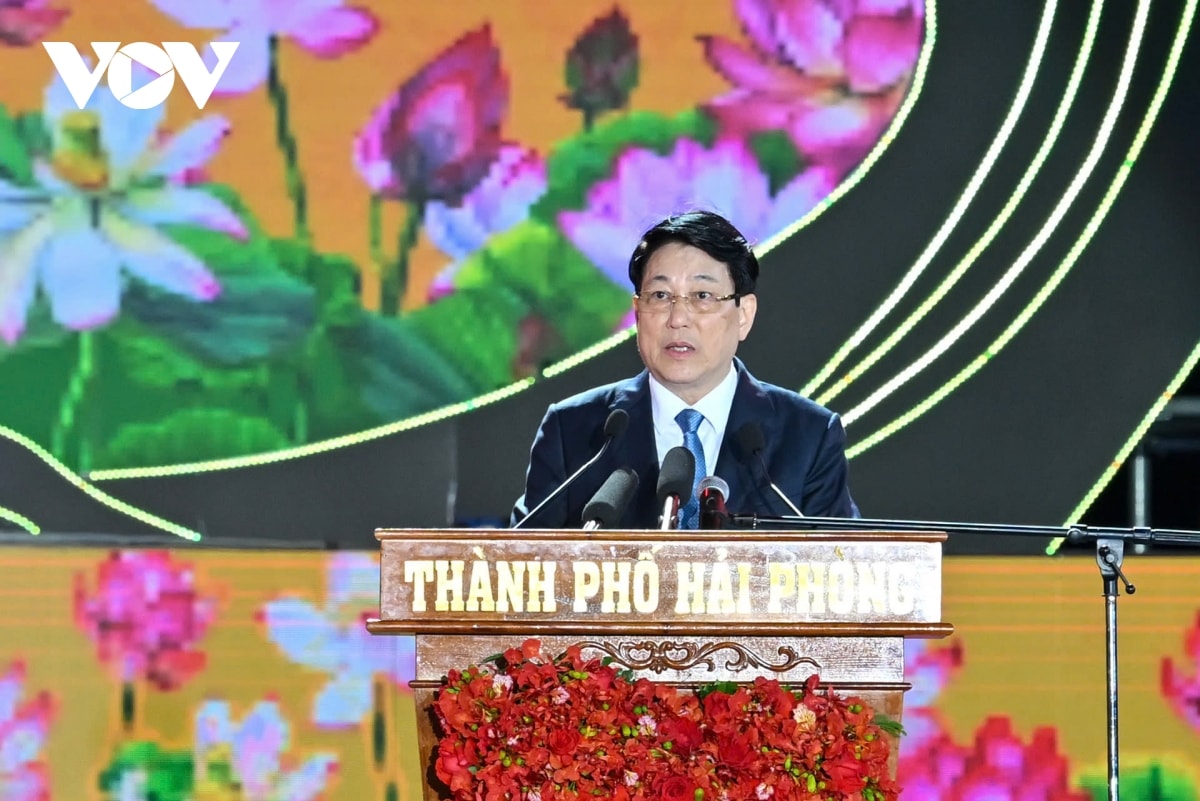 chủ tịch nước lương cường dự kỷ niệm 70 năm ngày giải phóng hải phòng hình ảnh 1 chu tich nuoc luong cuong du ky niem 70 nam ngay giai phong hai phong hinh anh 1