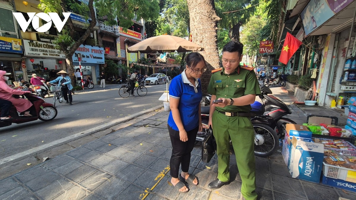lần đầu tiên hà nội lấy ý kiến nhân dân về sửa đổi hiến pháp qua ứng dụng vneid hình ảnh 1 lan dau tien ha noi lay y kien nhan dan ve sua doi hien phap qua ung dung vneid hinh anh 1